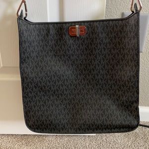EUC Michael Kors purse